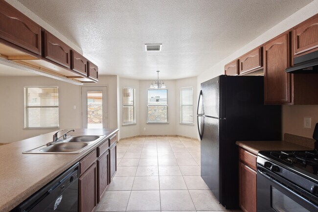 Building Photo - 608 Cactus Creek Pl