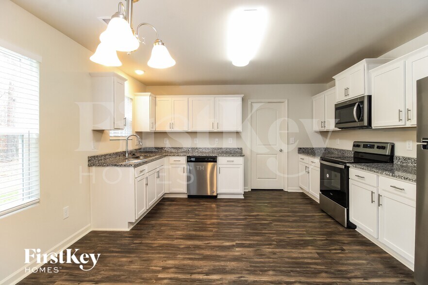 Building Photo - 1618 Dodson St