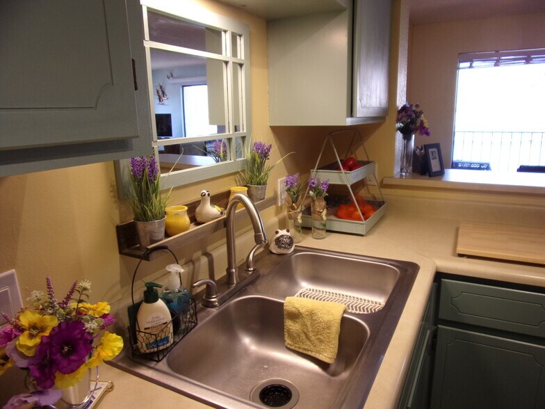 Building Photo - 1611 AZ-95
