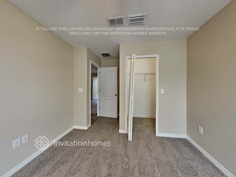 Building Photo - 1812 Oak Pond St