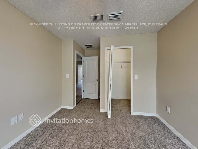 Building Photo - 1812 Oak Pond St