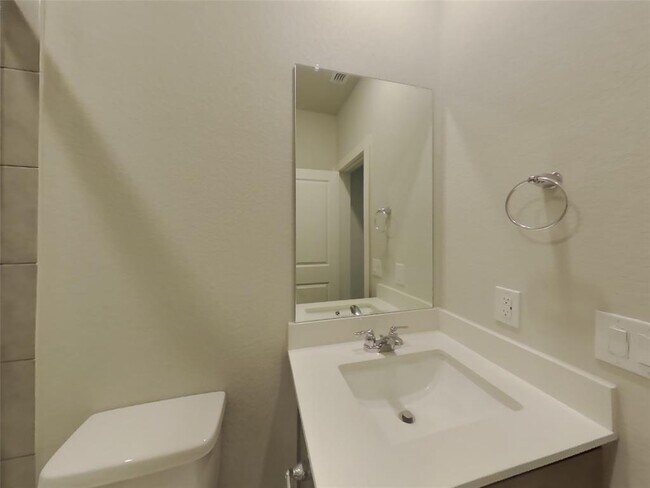 Building Photo - 1617 Mexican Heather Dr