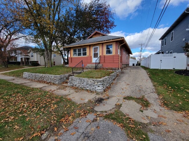 Building Photo - 607 Howard, South Bend, IN 46617