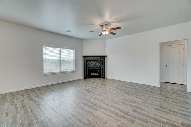 Building Photo - 528 NW 175th St