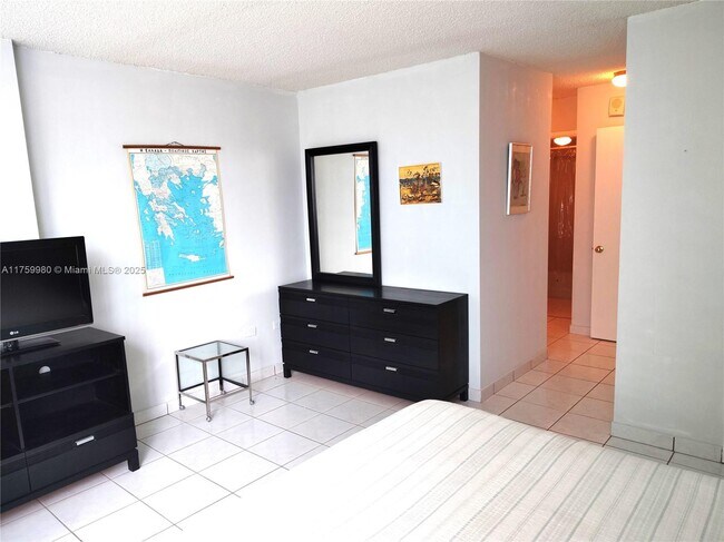 Building Photo - 7135 Collins Ave