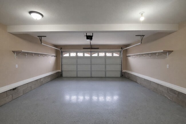 Building Photo - $250 OFF Move In Special!