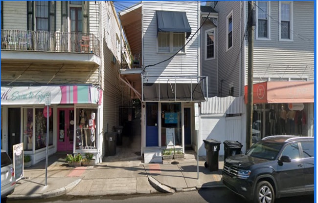 Building Photo - 5511 Magazine St