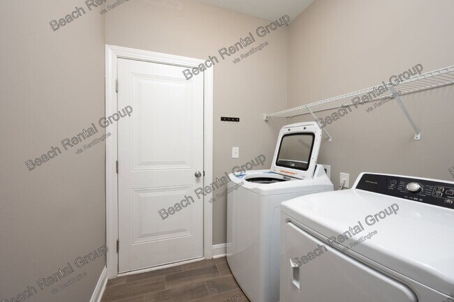 Building Photo - 5905 Lazio Ct