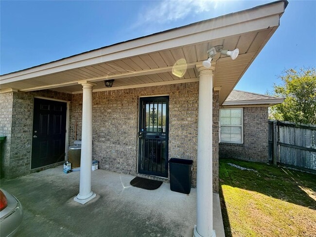 Building Photo - 8220 Ryan Ridge Loop