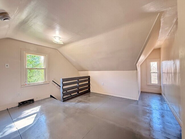 Building Photo - 243-245 South