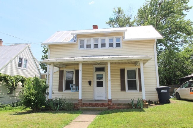 Building Photo - 281 Green St