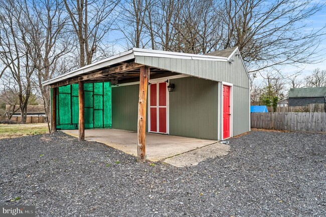 Building Photo - 368 W Ridge Pike