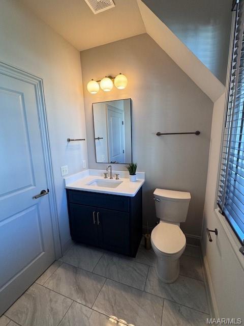 Building Photo - 4780 Grassmere St