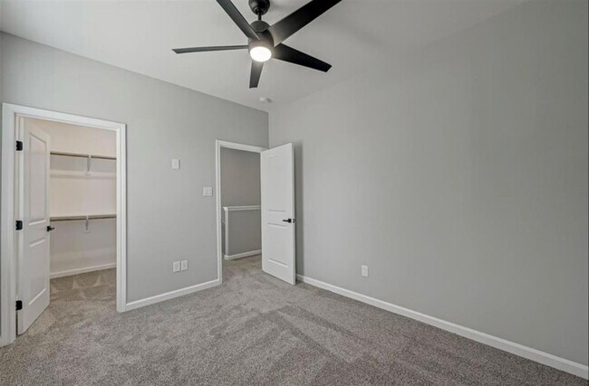 Building Photo - 7035 Goforth St