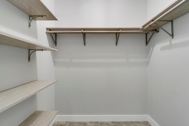 Building Photo - 148 Moccasin Trail S