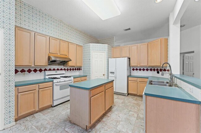 Building Photo - 12214 Elk Meadow Dr