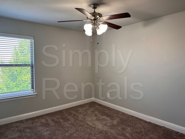 Building Photo - 6801 Jade Dr