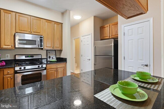 Building Photo - 1831 Cedar Cove Way