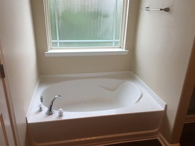 Building Photo - 90 Summer Hill Way