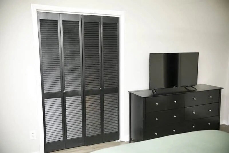 Building Photo - Room in Condo on Forest View Dr