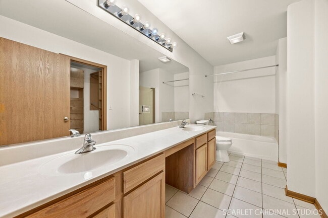 Building Photo - 478 Vaughn Cir