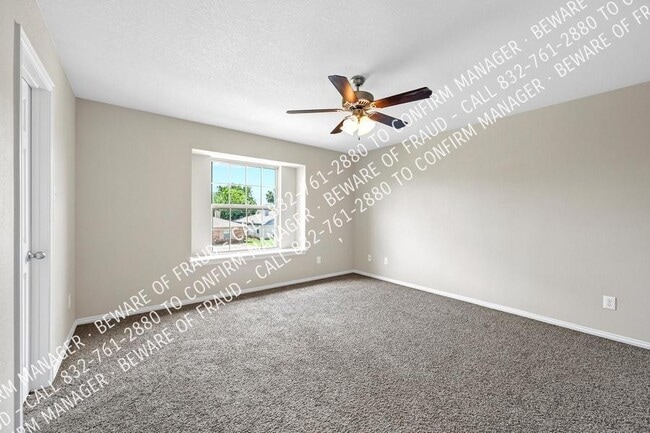 Building Photo - 5827 Tinsley Dr