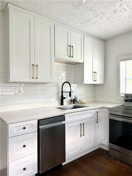 Building Photo - 52 Delmont Dr NE