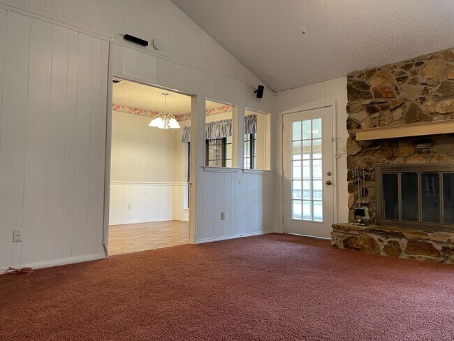 Building Photo - 3/2/2 Grapevine-Colleyville ISD
