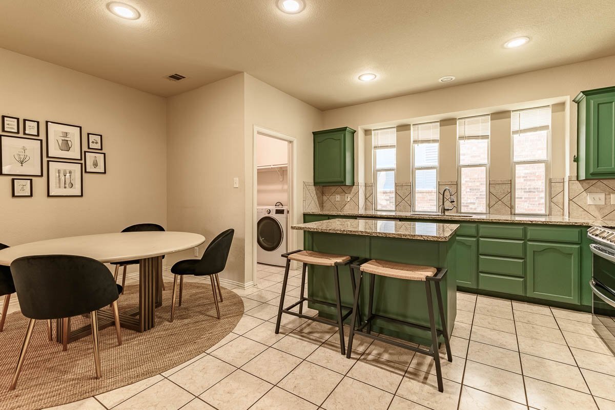 Building Photo - 2856 Spotted Owl Dr