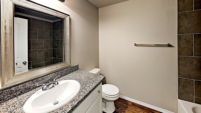 Building Photo - Wonderful 3 Bedroom 2 Bath Home Near Tinke...