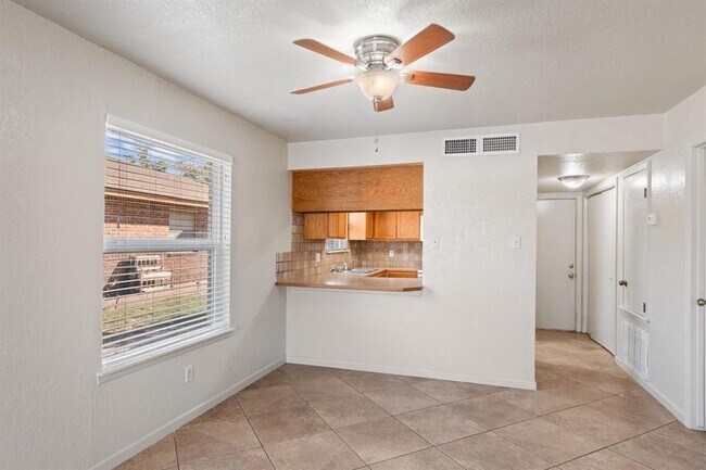 Building Photo - 115 Rhonda Dr