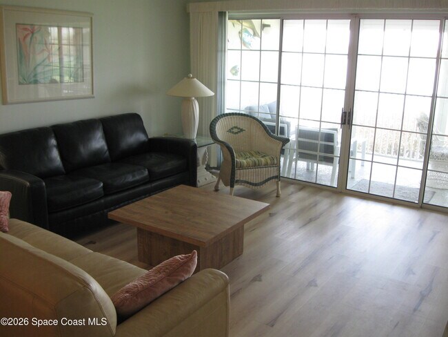 Building Photo - 630 S Brevard Ave