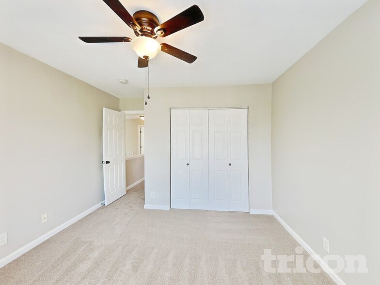 Building Photo - 4453 Frost St