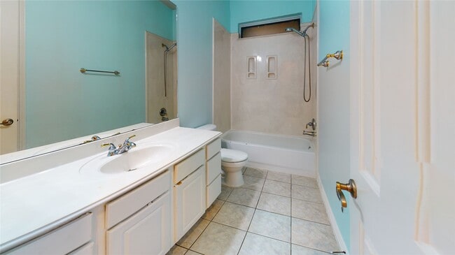 Building Photo - 5909 Sawyer Dr