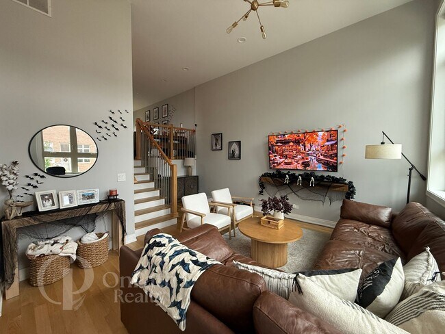 Building Photo - 6844 W 65th St