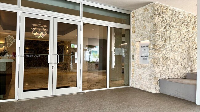 Building Photo - 9225 Collins Ave