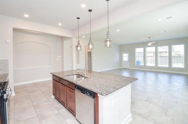 Building Photo - 19202 Presa Canyon Dr