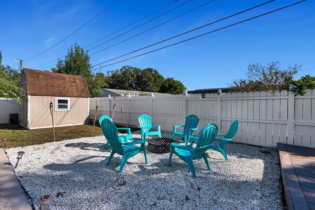 Building Photo - 897 Imperial Dr