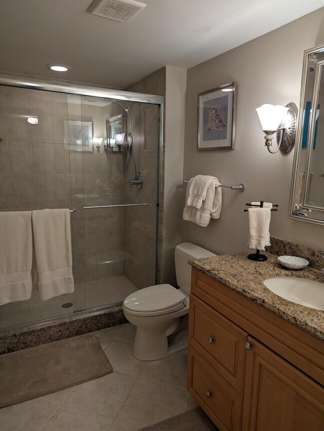 Building Photo - 16941 Waterbend Dr
