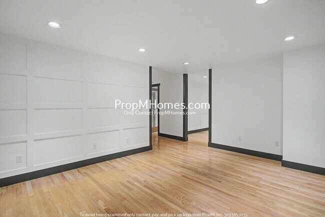 Building Photo - Unique Luxury Three Bedroom Home in Hallinan!