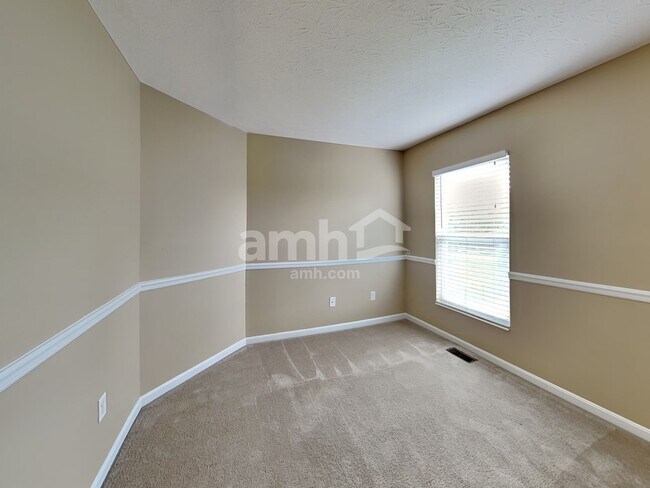 Building Photo - 6607 Thistle Grove