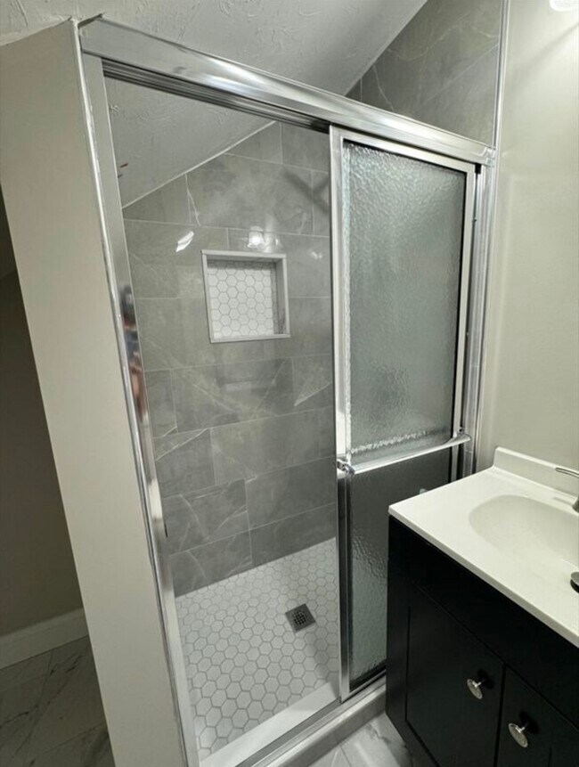 Building Photo - 118 Prospect St