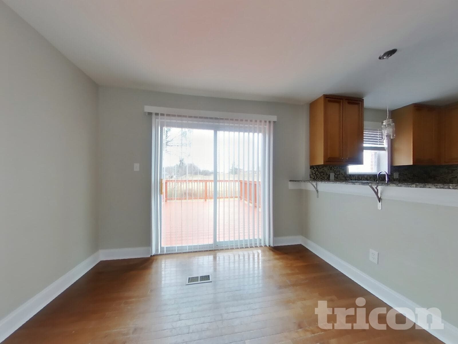 Building Photo - 2933 Sabal Palm Dr