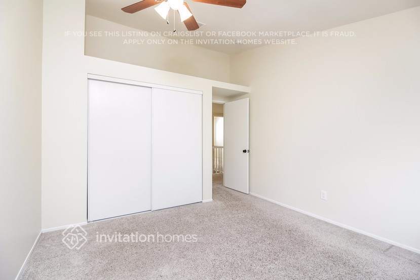 Building Photo - 45613 Clubhouse Dr