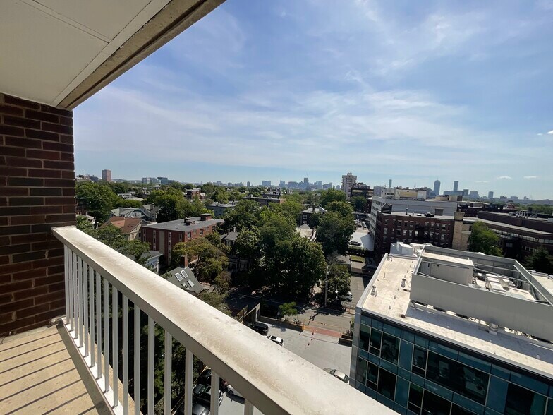 Building Photo - 1105 Massachusetts Ave
