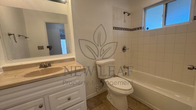 Building Photo - 1444 E Colton Ave