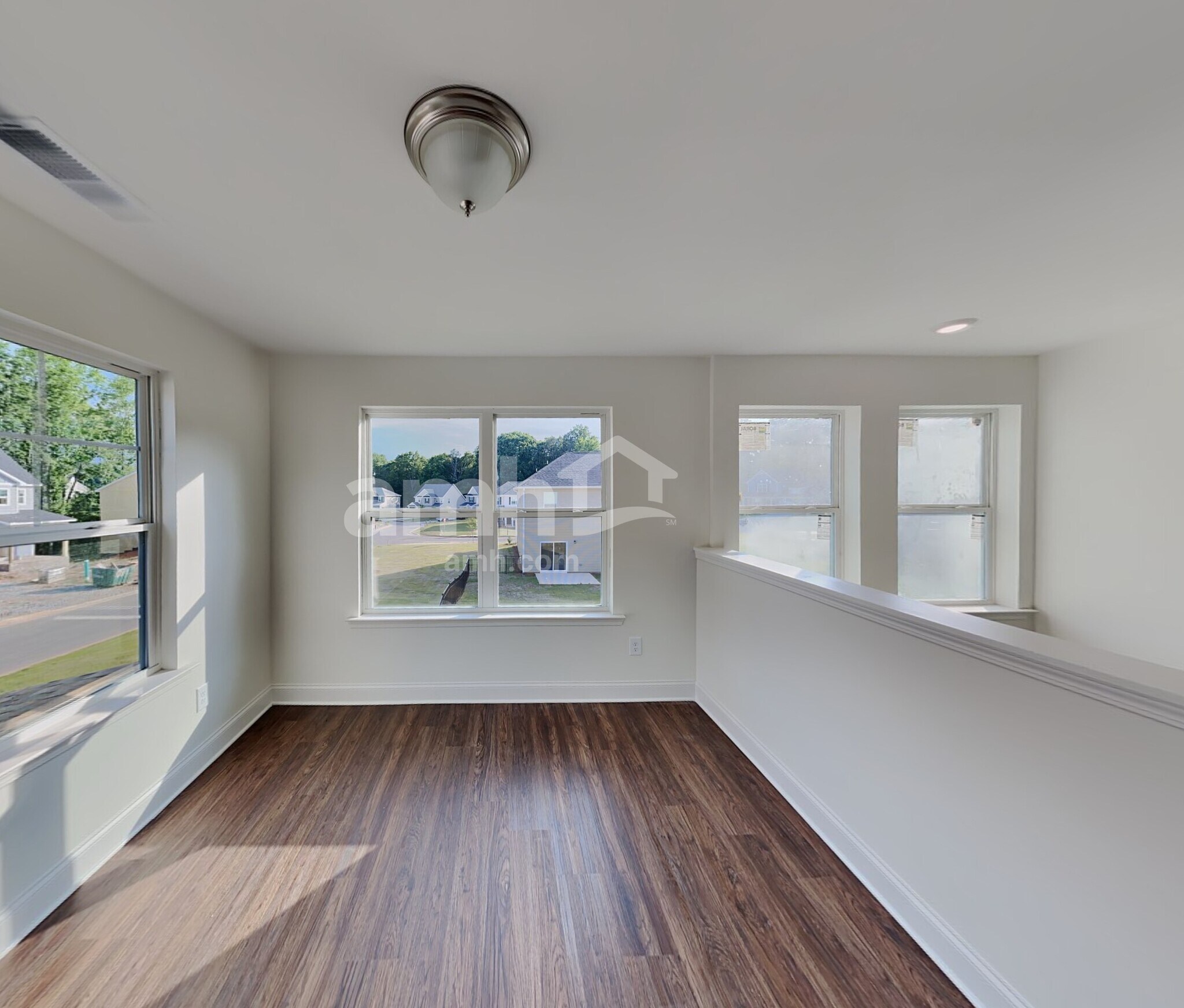 Building Photo - 5070 Hudson Vly Dr
