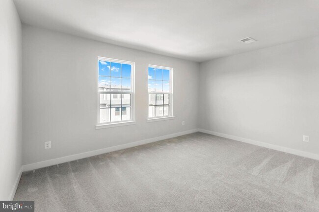 Building Photo - 14024 Sunrise Valley Dr