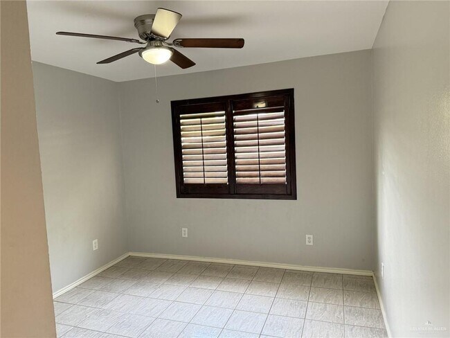Building Photo - 4007 Santa Fabiola St
