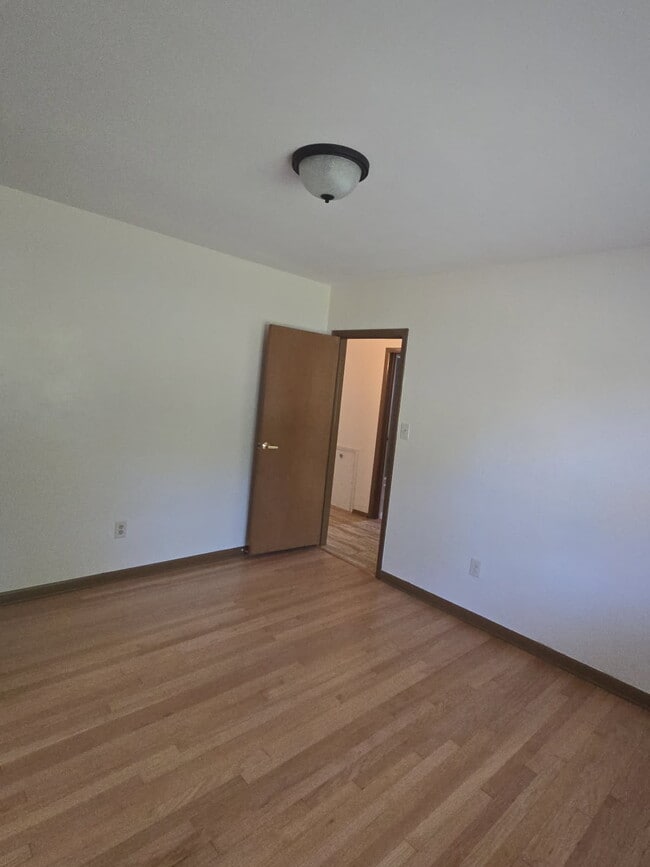Building Photo - 2315 S Lombardy Ln